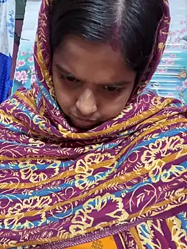 Beauty-queen online show from 11/22/25, 10:47