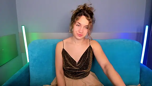 Snapshot of Milka_Blond chatting on 01/14/25, 12:54 Milka Blond online show from 01/14/25, 12:54