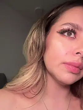 Alirawrz online show from 02/26/25, 02:37