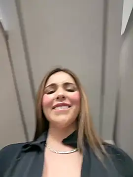 Snapshot of Alirawrz chatting on 06/15/26, 03:25 Alirawrz online show from 06/15/26, 03:25
