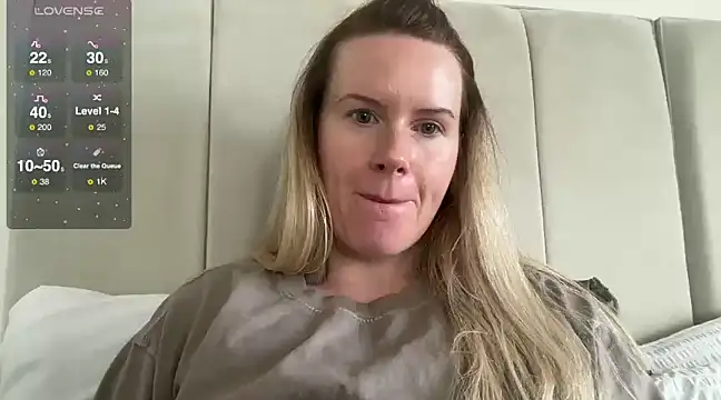 redheadrosie69 online show from 03/11/25, 10:40