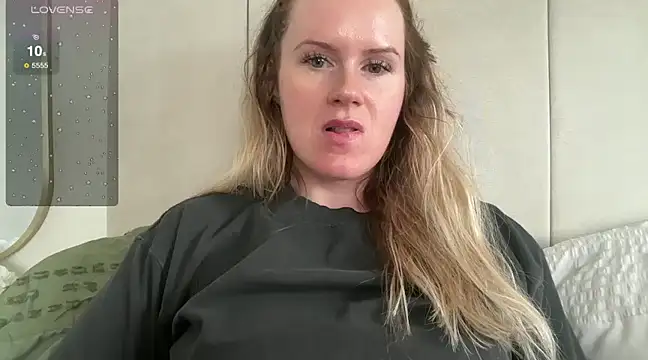 redheadrosie69 online show from 03/13/25, 09:43