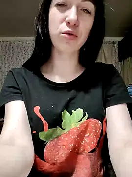 NikaXBerry online show from 12/26/24, 08:11