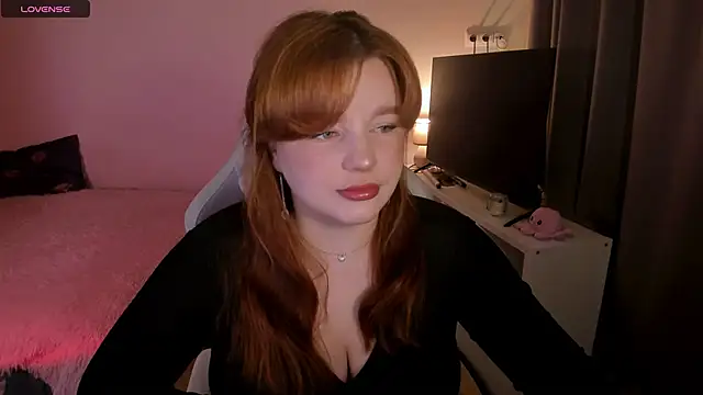 Snapshot of _Lisa_x chatting on 12/01/24, 04:29  Lisa x online show from 12/01/24, 04:29