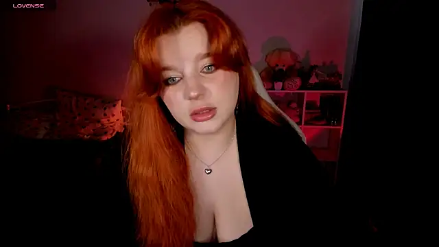 Snapshot of _Lisa_x chatting on 10/02/25, 01:18  Lisa x online show from 10/02/25, 01:18