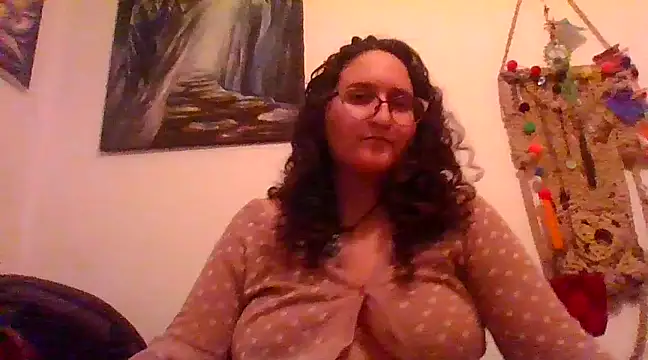 Snapshot of juicyrubies chatting on 02/02/25, 05:15 juicyrubies online show from 02/02/25, 05:15