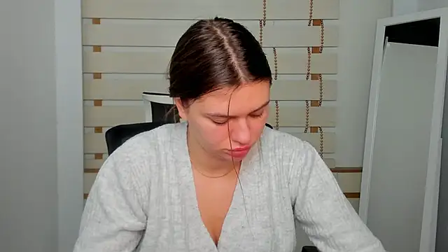 Josephine Kiss online show from 12/09/24, 07:50