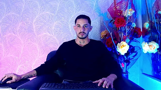 Snapshot of Erick_Wall chatting on 01/18/26, 03:10 Erick Wall online show from 01/18/26, 03:10