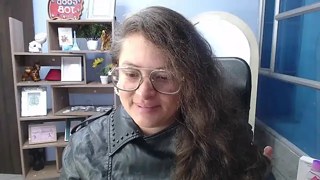 SaraThomso online show from 02/19/25, 03:06