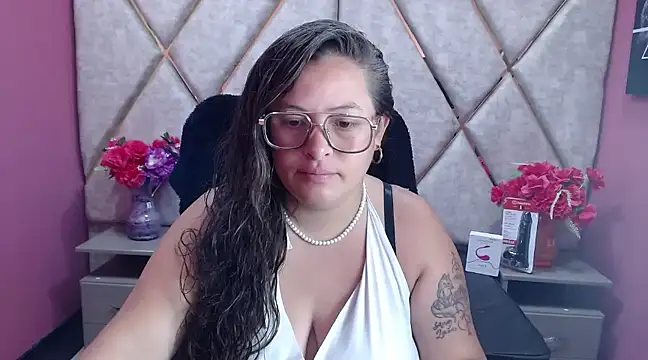 SaraThomso online show from 03/13/25, 02:49