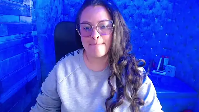 SaraThomso online show from 09/18/25, 03:30