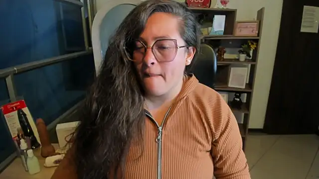 SaraThomso online show from 11/07/25, 03:17