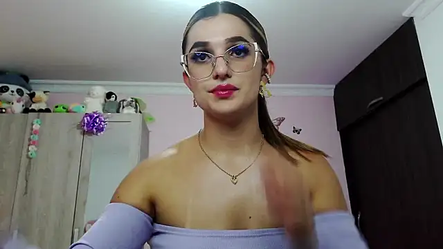 Snapshot of caroline_jonson chatting on 02/28/25, 06:52 caroline jonson online show from 02/28/25, 06:52