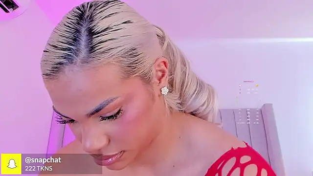 Shelynna azzul online show from 11/11/25, 08:20