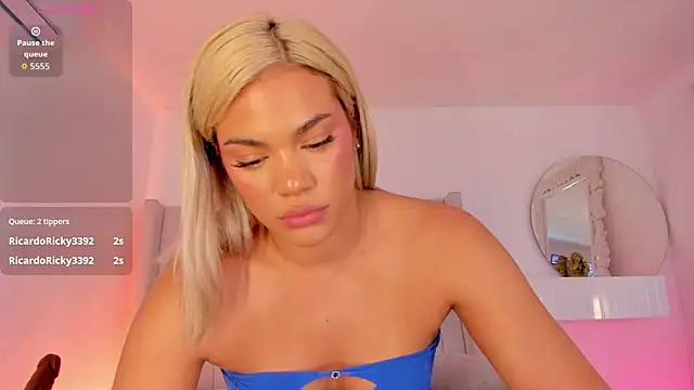 Shelynna azzul online show from 04/21/26, 01:42