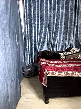 Ritu-Babe online show from 11/17/25, 06:57