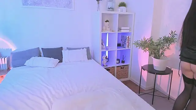 Snapshot of Sasha_Miro chatting on 01/10/25, 05:05 Sasha Miro online show from 01/10/25, 05:05