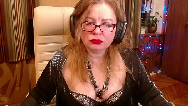 Miss Tress online show from 11/15/25, 11:21