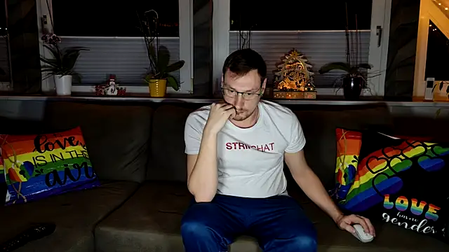 Snapshot of Relsxboy chatting on 12/07/24, 07:21 Relsxboy online show from 12/07/24, 07:21