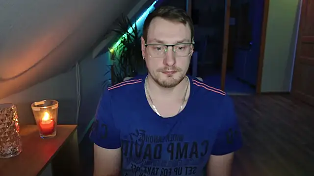 Snapshot of Relsxboy chatting on 01/29/25, 05:45 Relsxboy online show from 01/29/25, 05:45