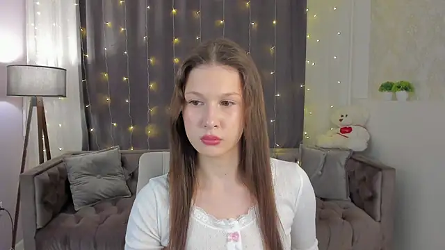 Snapshot of Cute__Alicia chatting on 02/20/25, 12:30 Cute  Alicia online show from 02/20/25, 12:30