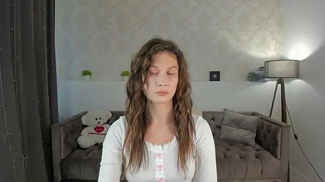 Snapshot of Cute__Alicia chatting on 09/13/25, 01:27 Cute  Alicia online show from 09/13/25, 01:27