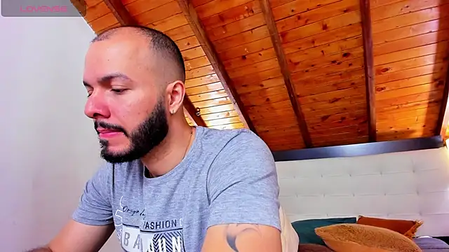 Tom Bailey online show from 11/06/25, 01:01