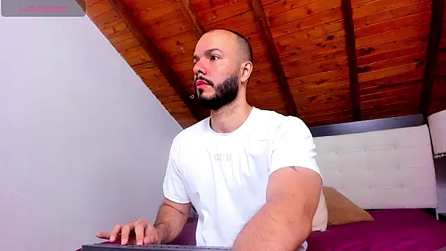 Tom Bailey online show from 03/03/26, 12:44