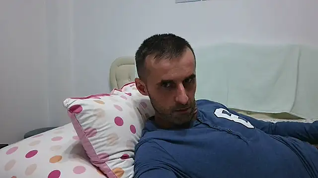 Snapshot of stevenpit chatting on 12/07/24, 03:19 stevenpit online show from 12/07/24, 03:19