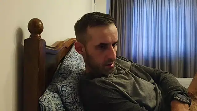 Snapshot of stevenpit chatting on 01/05/25, 10:43 stevenpit online show from 01/05/25, 10:43