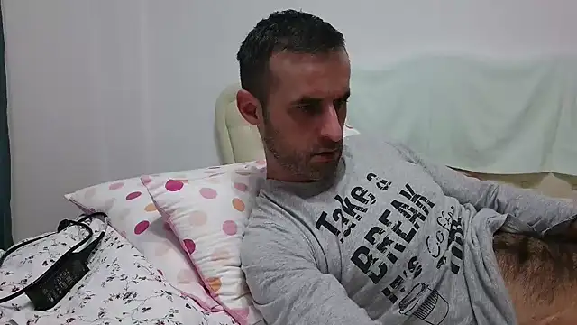 Snapshot of stevenpit chatting on 01/11/25, 09:04 stevenpit online show from 01/11/25, 09:04