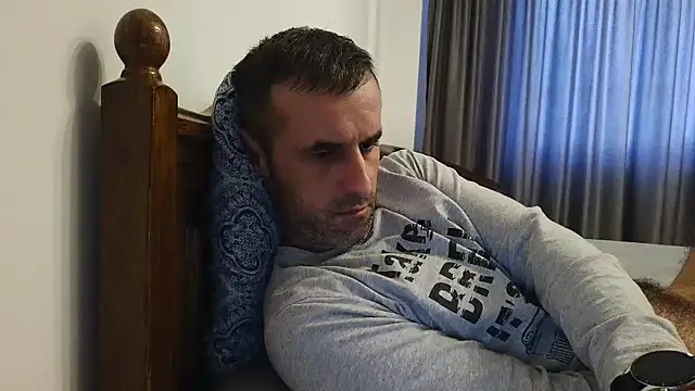 Snapshot of stevenpit chatting on 01/11/25, 12:40 stevenpit online show from 01/11/25, 12:40