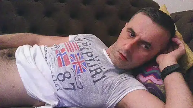 Snapshot of stevenpit chatting on 03/01/25, 06:21 stevenpit online show from 03/01/25, 06:21