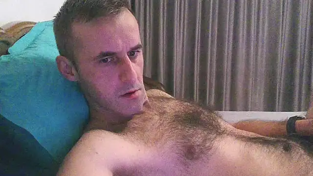 Snapshot of stevenpit chatting on 10/03/25, 04:42 stevenpit online show from 10/03/25, 04:42