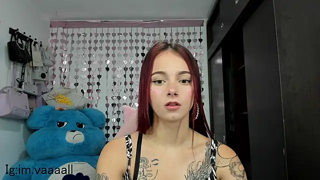 lucyy tay online show from 02/13/25, 09:49