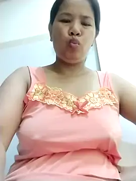 Snapshot of Lanyingxin18 chatting on 12/20/24, 11:37 Lanyingxin18 online show from 12/20/24, 11:37