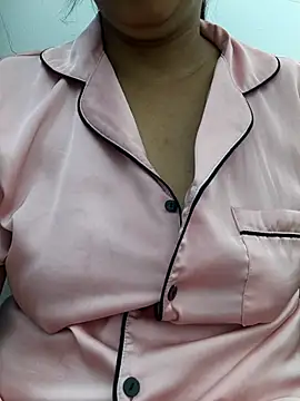 Lanyingxin18 online show from 05/07/26, 07:03