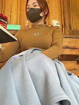 Emily 9xx online show from 03/06/25, 08:19