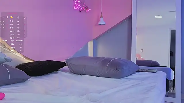 AllisonRoberts  online show from 04/04/26, 10:13