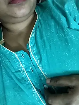 cuteyqueen online show from 12/07/24, 12:56