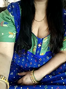 cuteyqueen online show from 02/09/26, 05:11