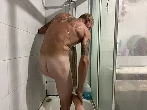 Snapshot of Sweetpasses chatting on 02/03/25, 12:25 Sweetpasses online show from 02/03/25, 12:25