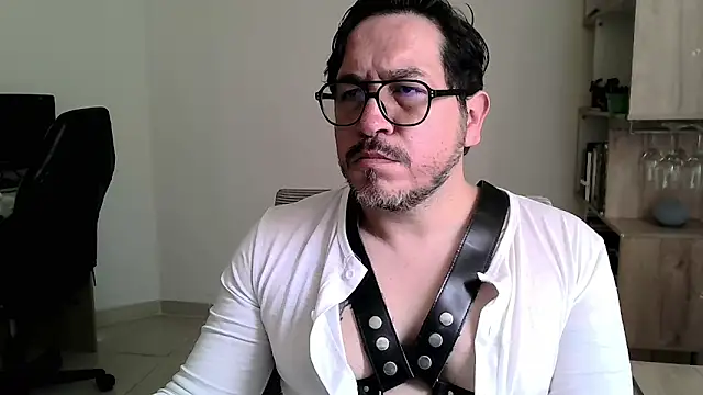 OsoMaduro12 online show from 02/03/26, 03:06