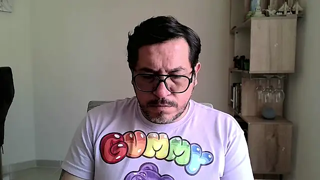 OsoMaduro12 online show from 02/04/26, 03:18