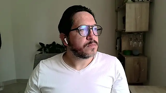 OsoMaduro12 online show from 02/12/26, 01:06