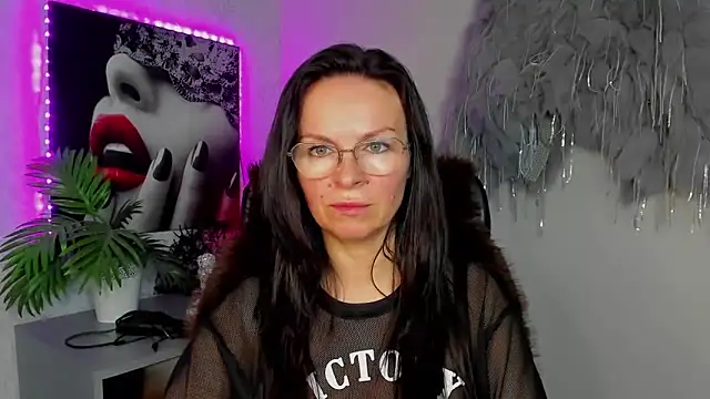 HelenLuxx online show from 03/16/26, 02:54