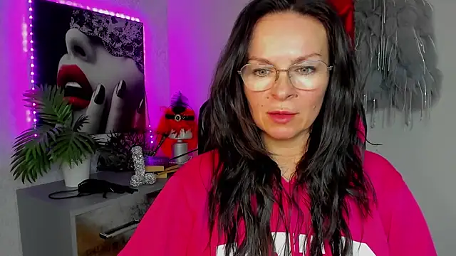 HelenLuxx online show from 03/17/26, 03:48