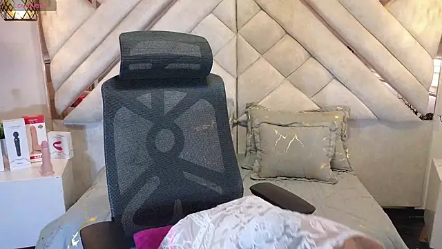 Snapshot of leslyflorez chatting on 01/29/25, 09:50 leslyflorez online show from 01/29/25, 09:50