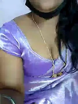 Snapshot of louise92 chatting on 12/11/24, 05:04 louise92 online show from 12/11/24, 05:04