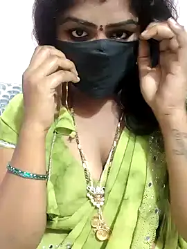 Snapshot of louise92 chatting on 01/02/25, 05:03 louise92 online show from 01/02/25, 05:03